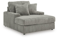 Lindyn Chaise