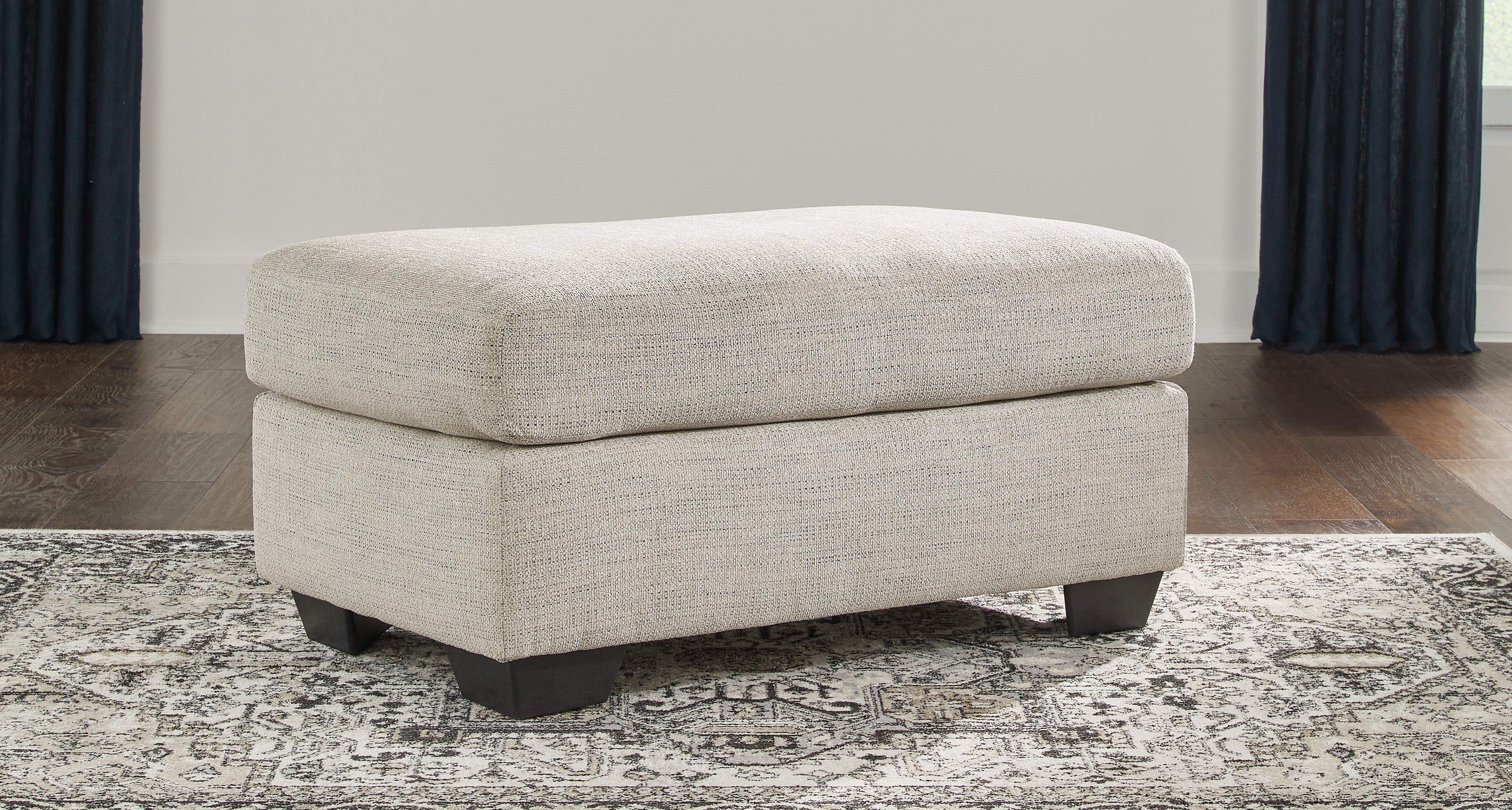 Hoover Furniture Outlet - Ashley Furniture - Vayda Ottoman - Ottoman - 3310414