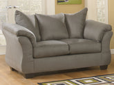 Hoover Furniture Outlet - Ashley Furniture - Darcy Loveseat - Loveseat - 7500535