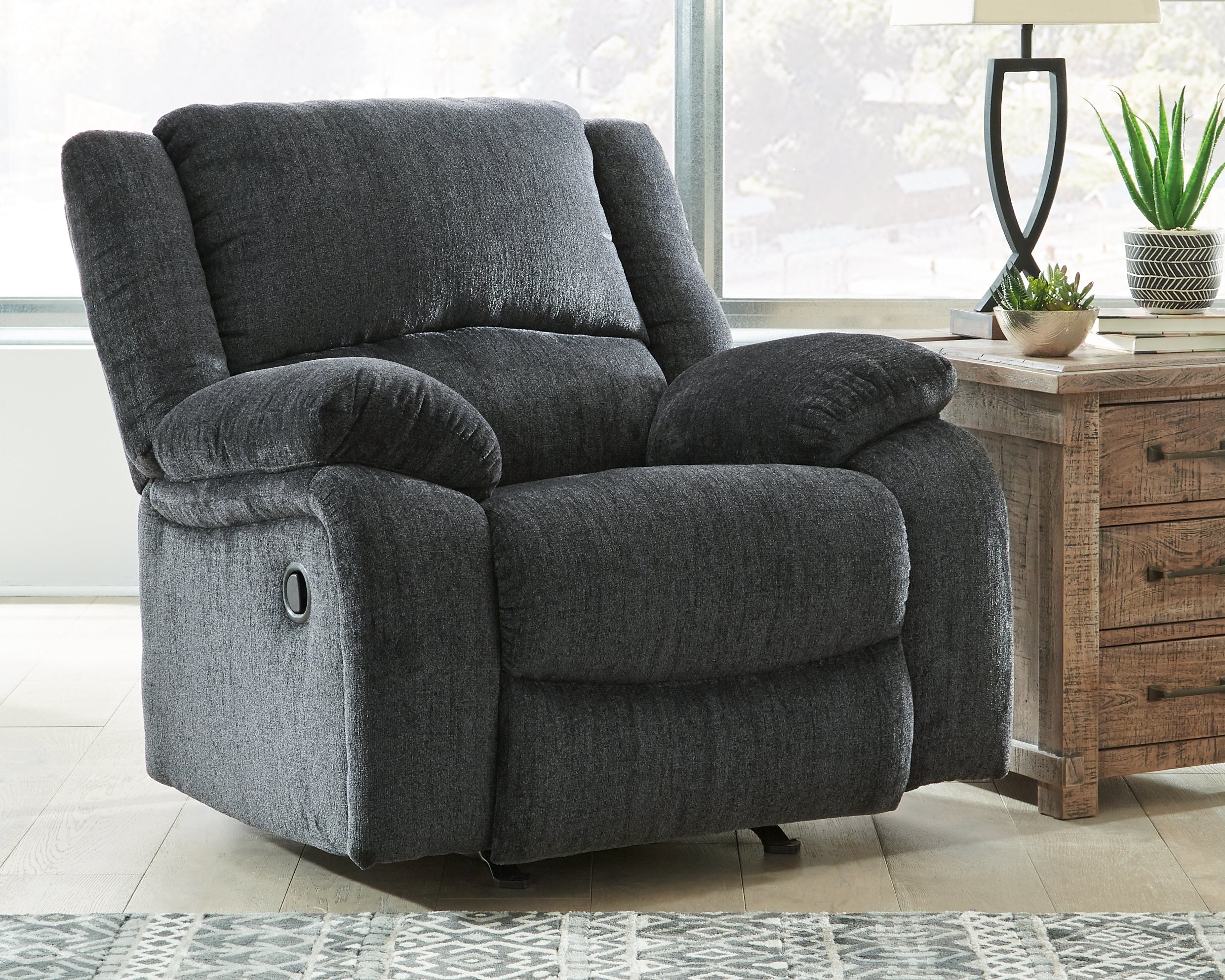 Hoover Furniture Outlet - Ashley Furniture - Draycoll Recliner - Rocker Recliner - 7650425