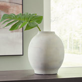 Hoover Furniture Outlet - Ashley Furniture - Clayson Vase - Vase - A2000654