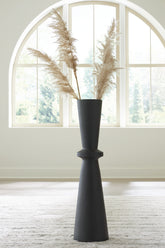 Hoover Furniture Outlet - Ashley Furniture - Collisten Vase - Vase - A2000664