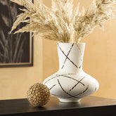 Hoover Furniture Outlet - Ashley Furniture - Brockford Vase - Vase - A2000949