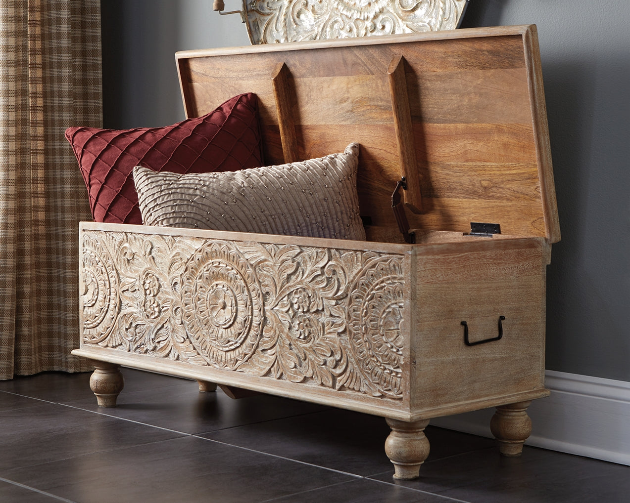 Hoover Furniture Outlet - Ashley Furniture - Fossil Ridge Storage Bench - Storage Bench - A4000039