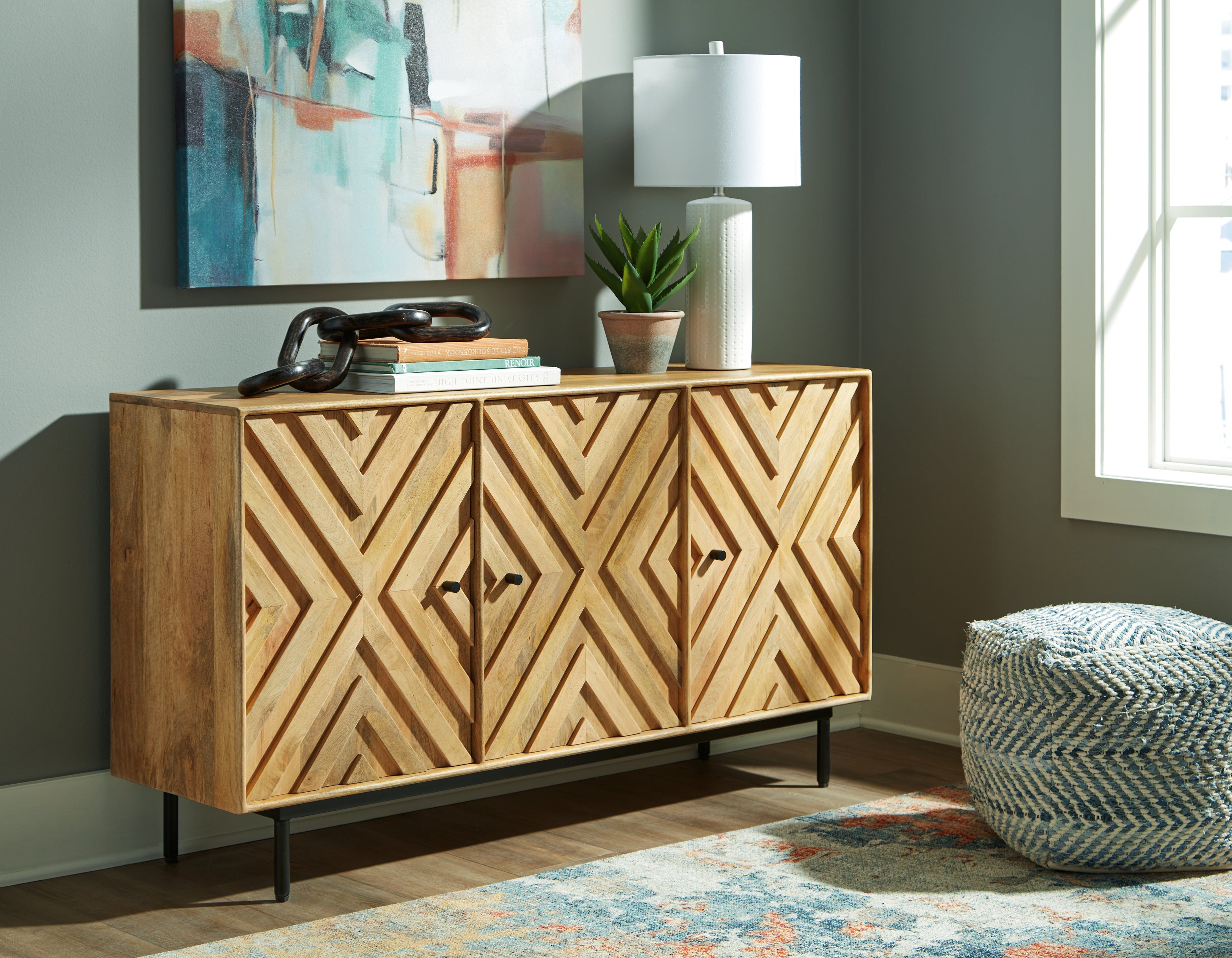 Hoover Furniture Outlet - Ashley Furniture - Cadewick Accent Cabinet - Accent Cabinet - A4000570
