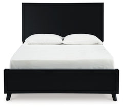 Danziar Queen Panel Platform Bed and 2 Nightstands