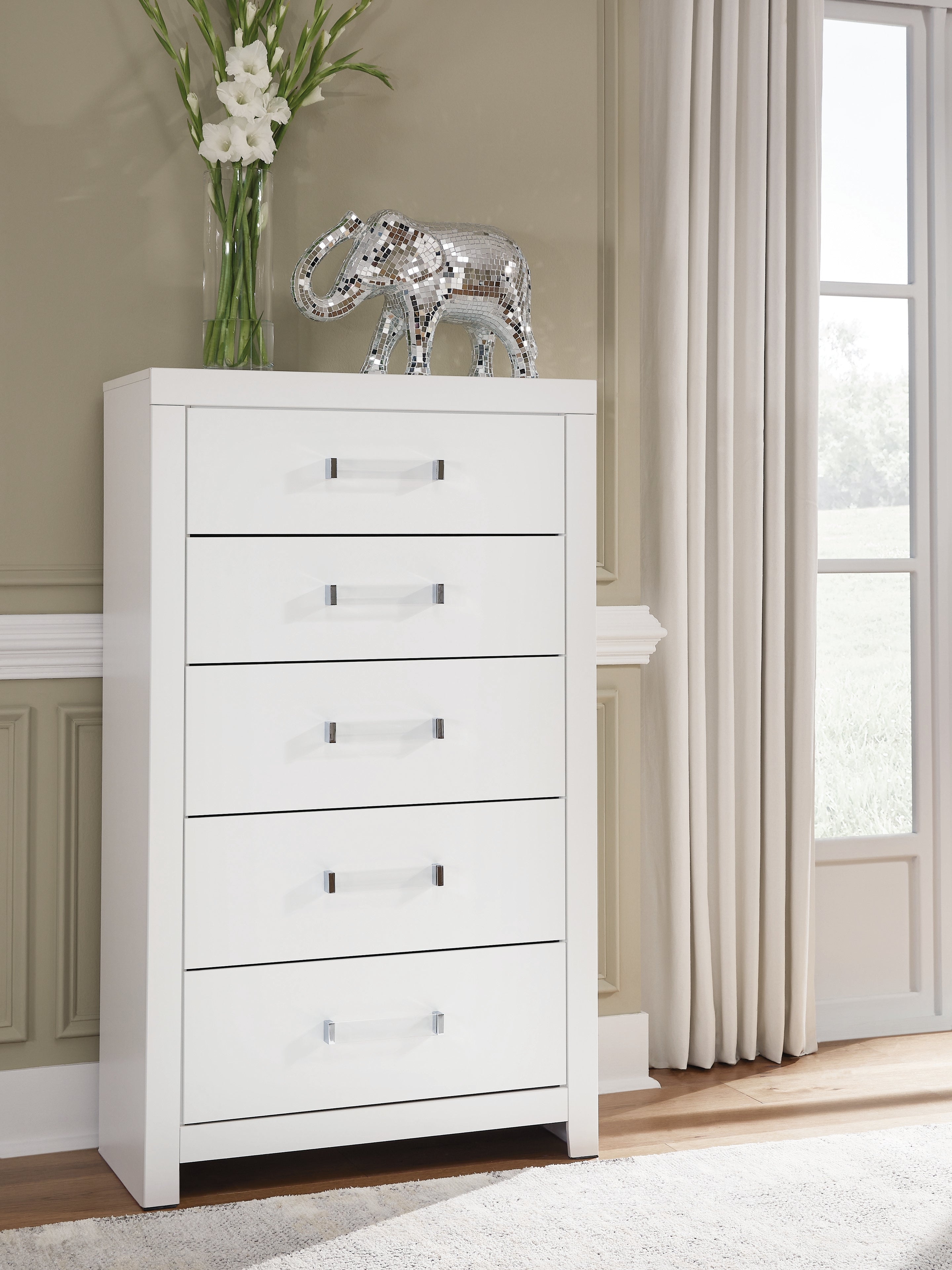 Hoover Furniture Outlet - Ashley Furniture - Maeling Chest of Drawers - Five Drawer Chest - PCB1119-46