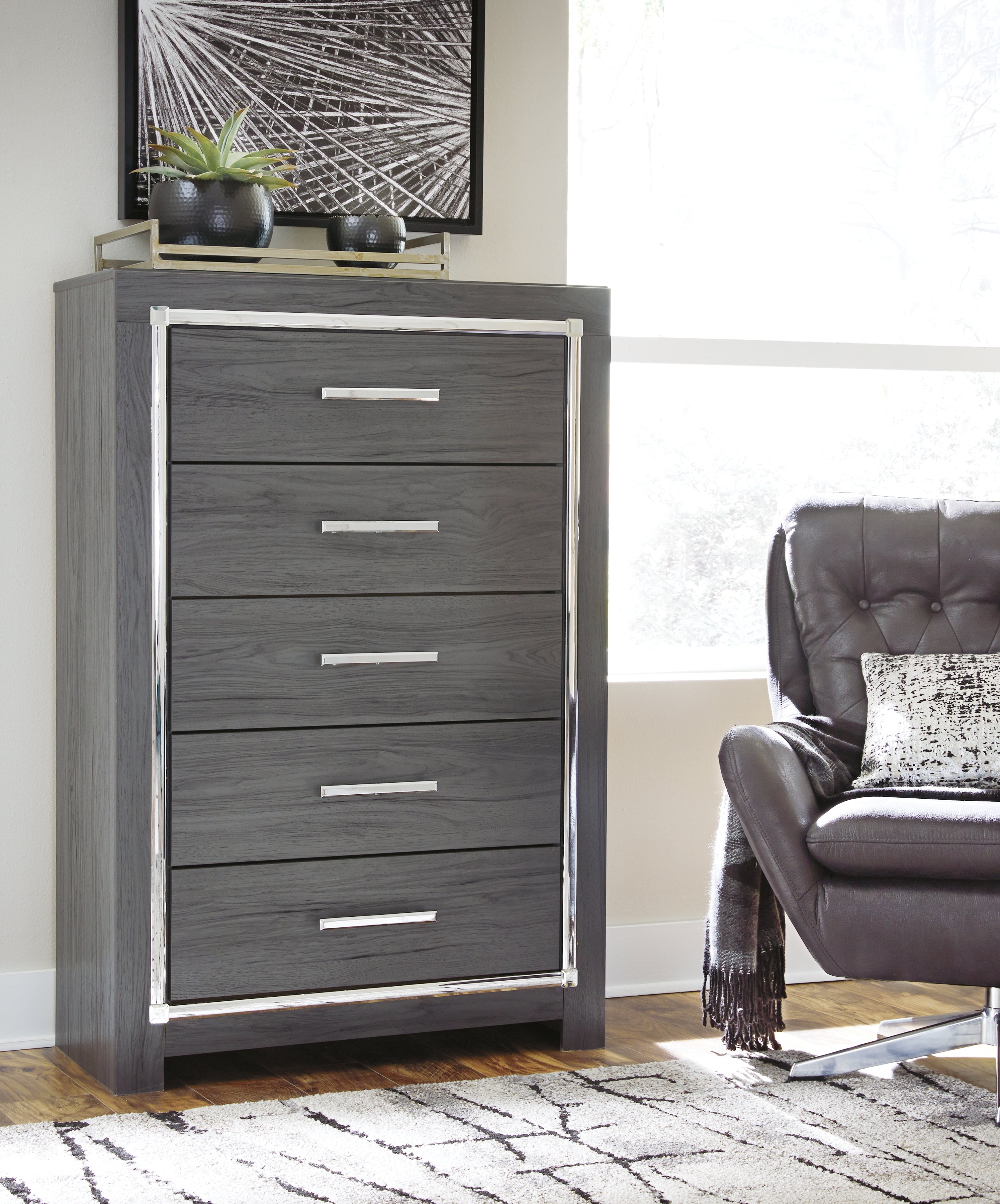 Hoover Furniture Outlet - Ashley Furniture - Lodanna Chest of Drawers - Five Drawer Chest - B214-46