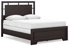 Covetown Queen Panel Bed and Nightstand