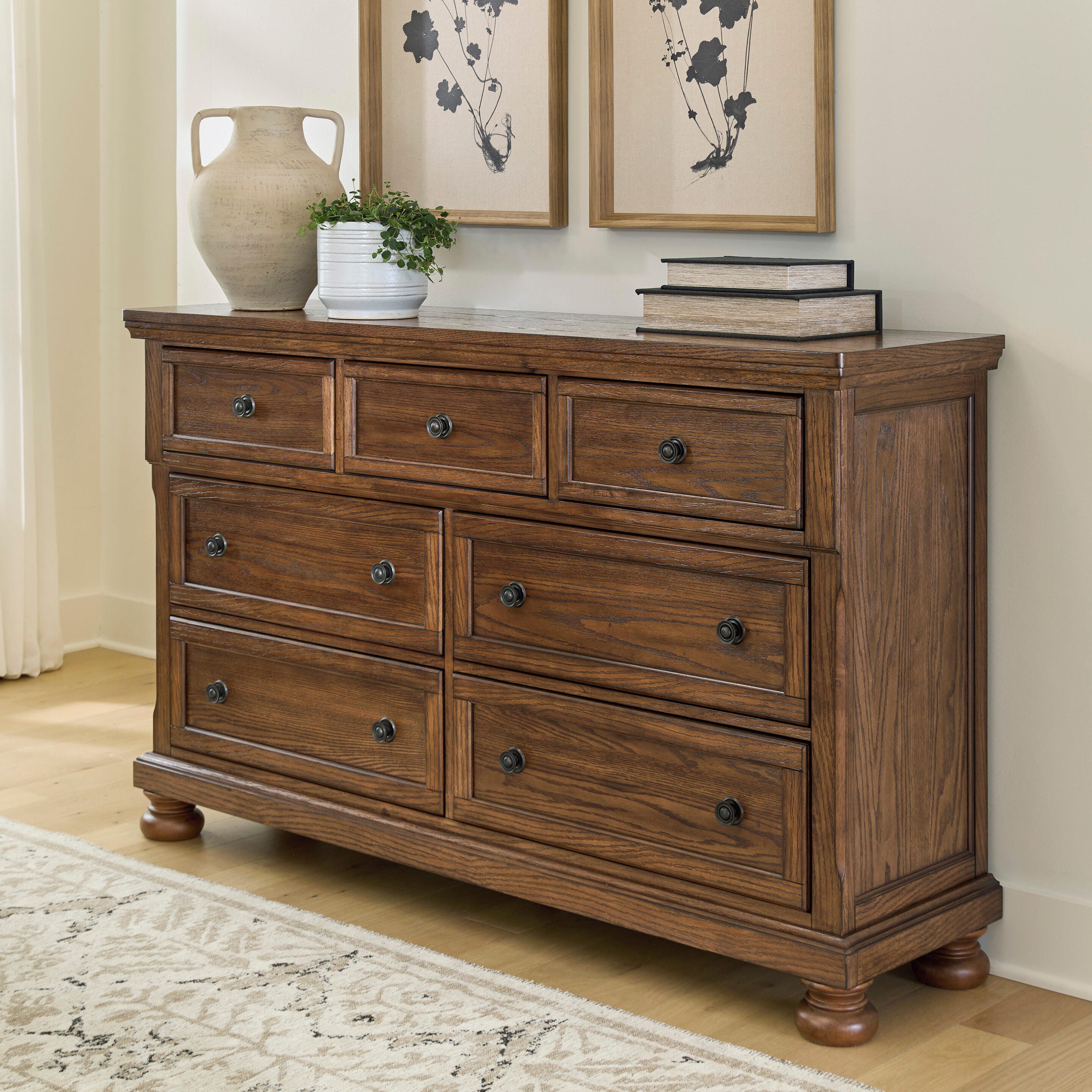 Hoover Furniture Outlet - Ashley Furniture - Zackaryn Dresser - Dresser - PCB807-31