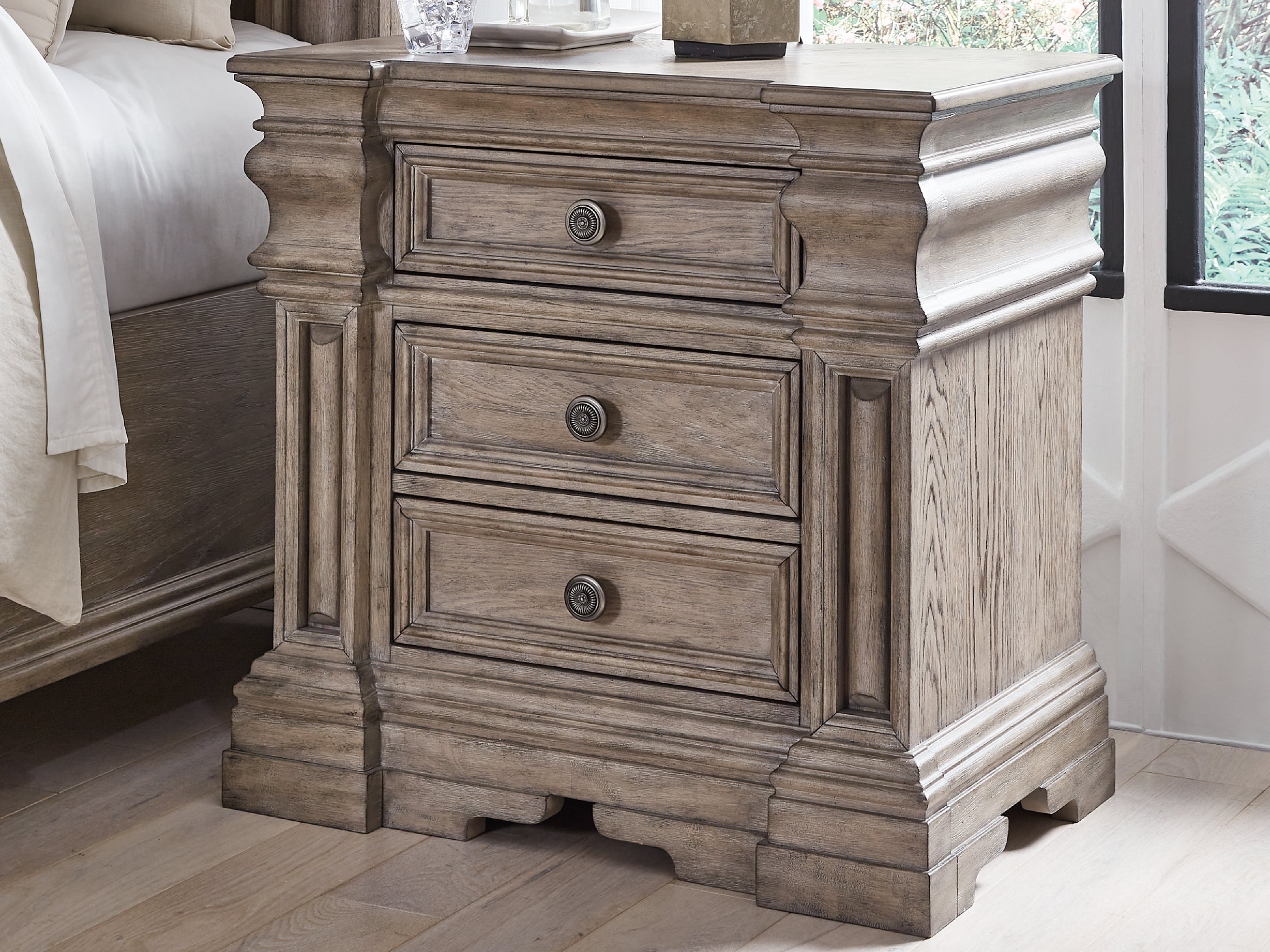 Hoover Furniture Outlet - Ashley Furniture - Blairhurst Nightstand - Three Drawer Night Stand - B916-93