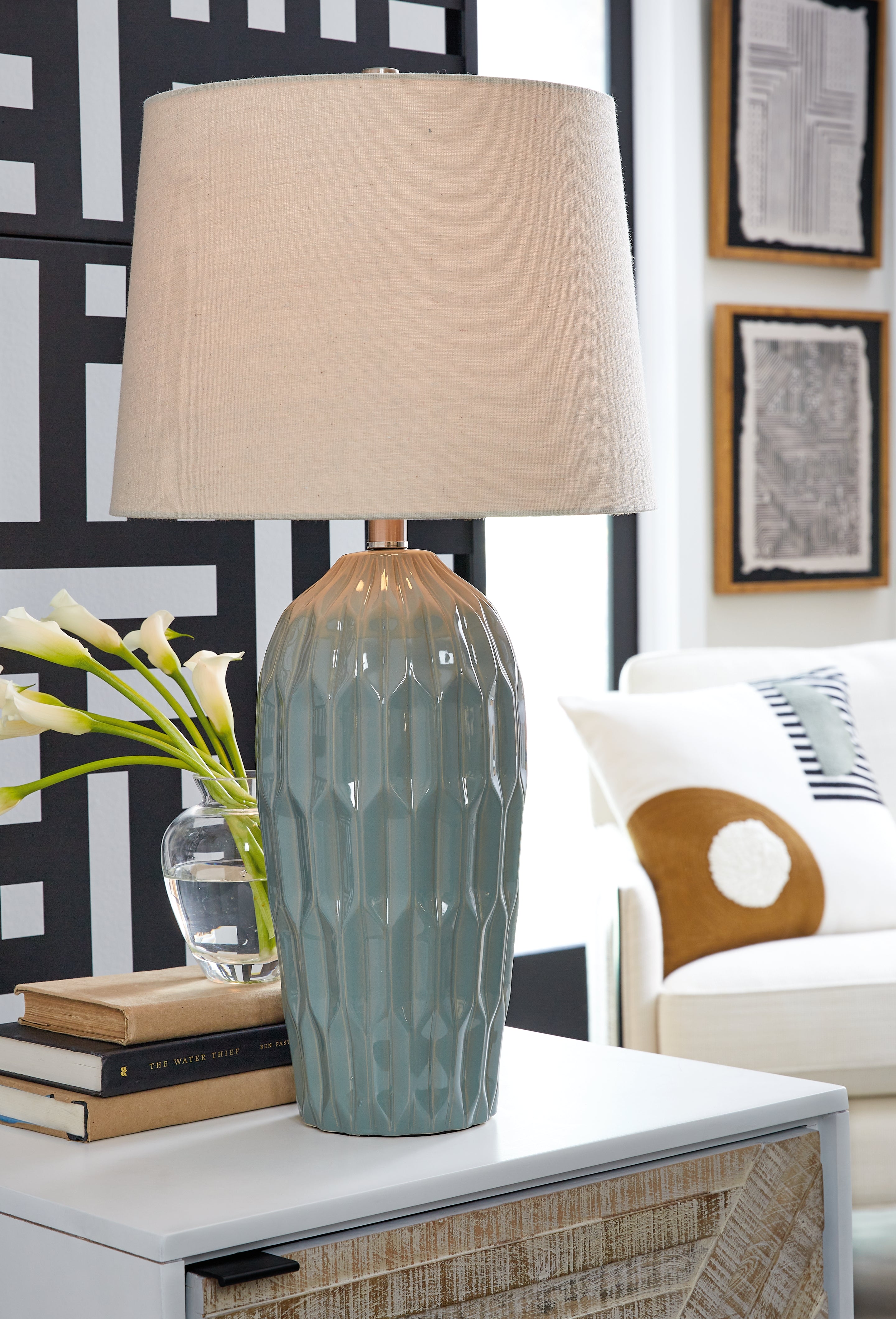 Hoover Furniture Outlet - Ashley Furniture - Hadbury Table Lamp (Set of 2) - Ceramic Table Lamp (Set of 2) - L178034