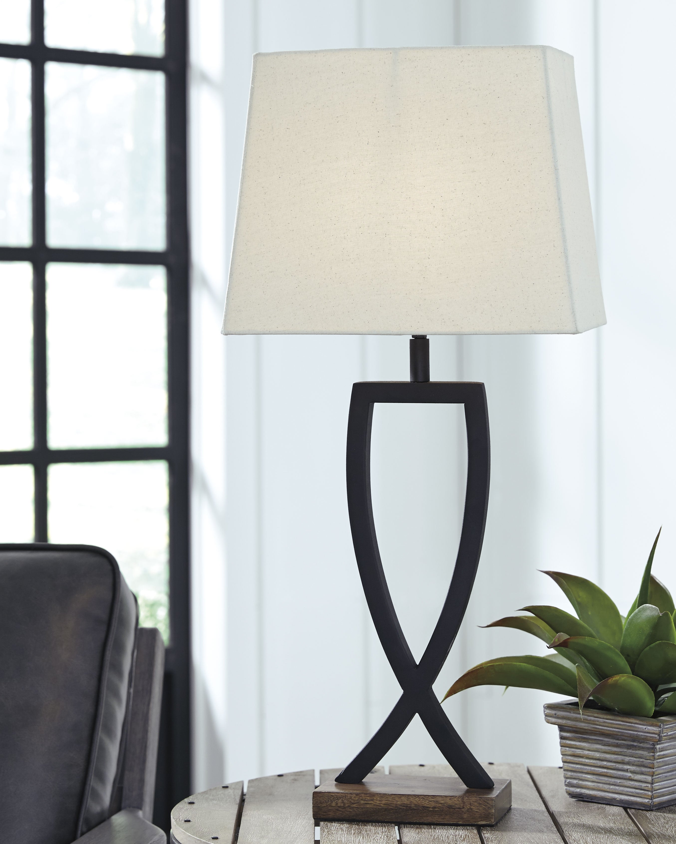 Hoover Furniture Outlet - Ashley Furniture - Makara Table Lamp (Set of 2) - Metal Table Lamp (Set of 2) - L204174