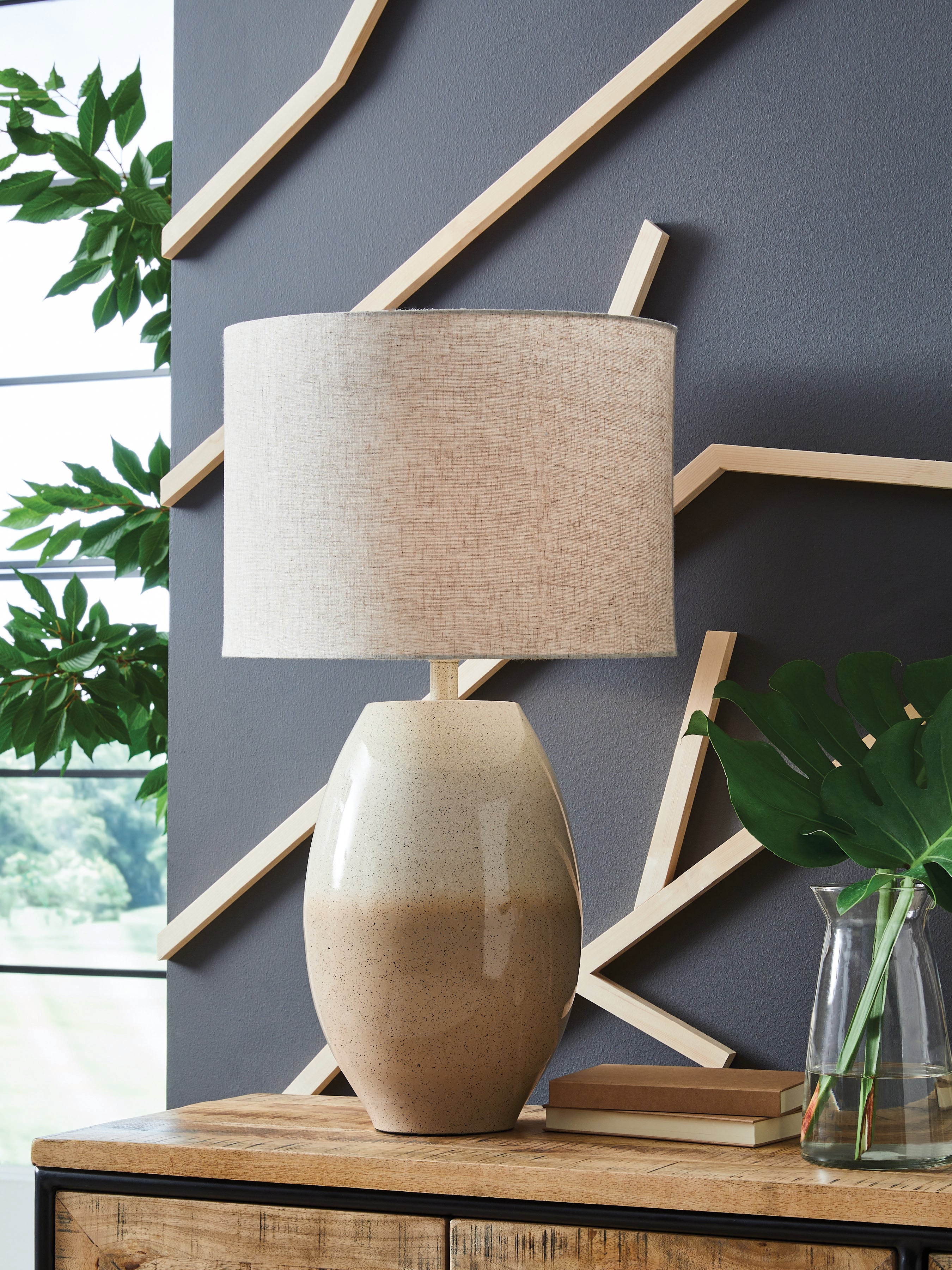 Hoover Furniture Outlet - Ashley Furniture - Linas Table Lamp - Metal Table Lamp (1/CN) - L207594