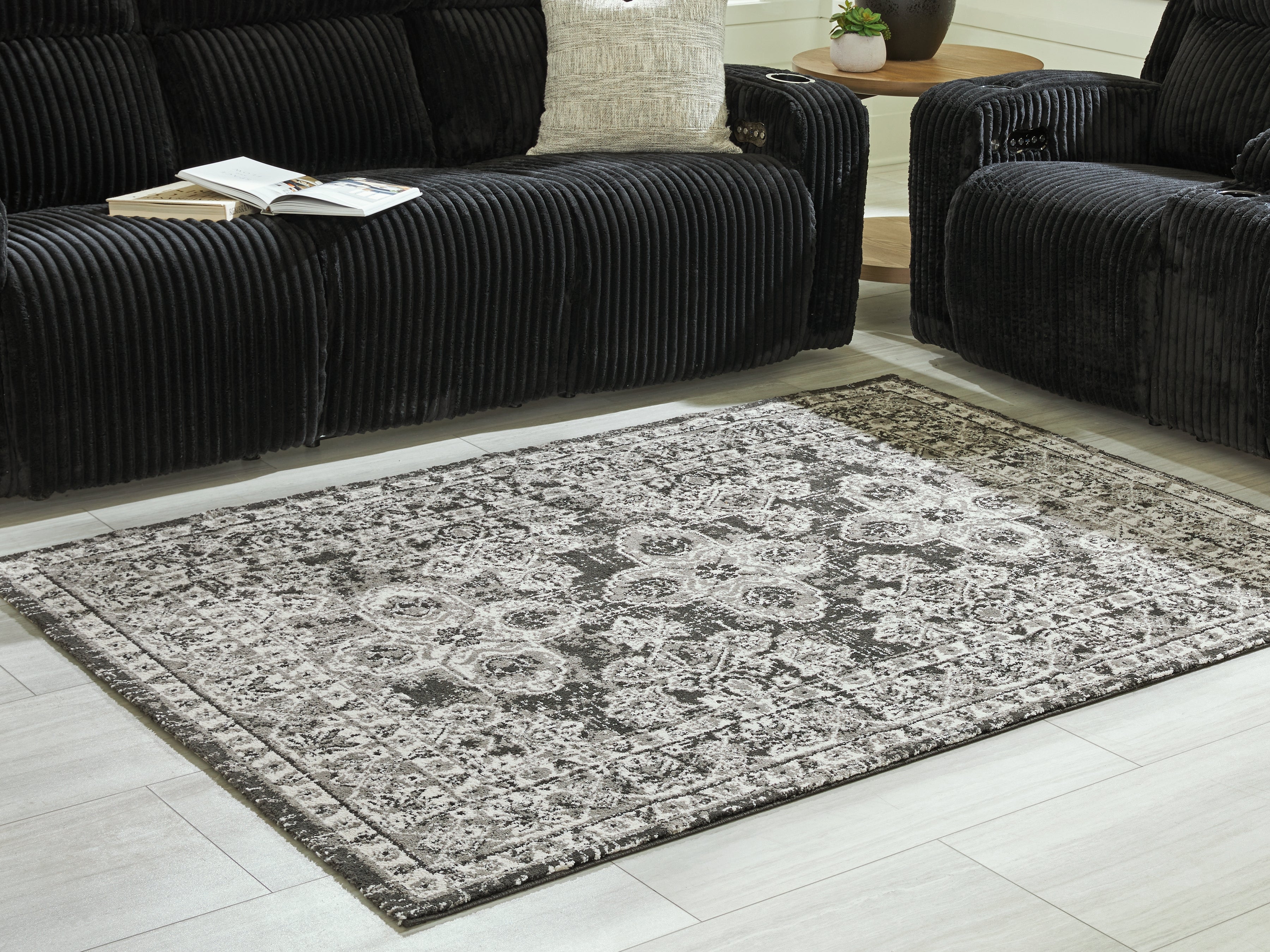 Hoover Furniture Outlet - Ashley Furniture - Glennisman Large Rug - Large Rug - R407271