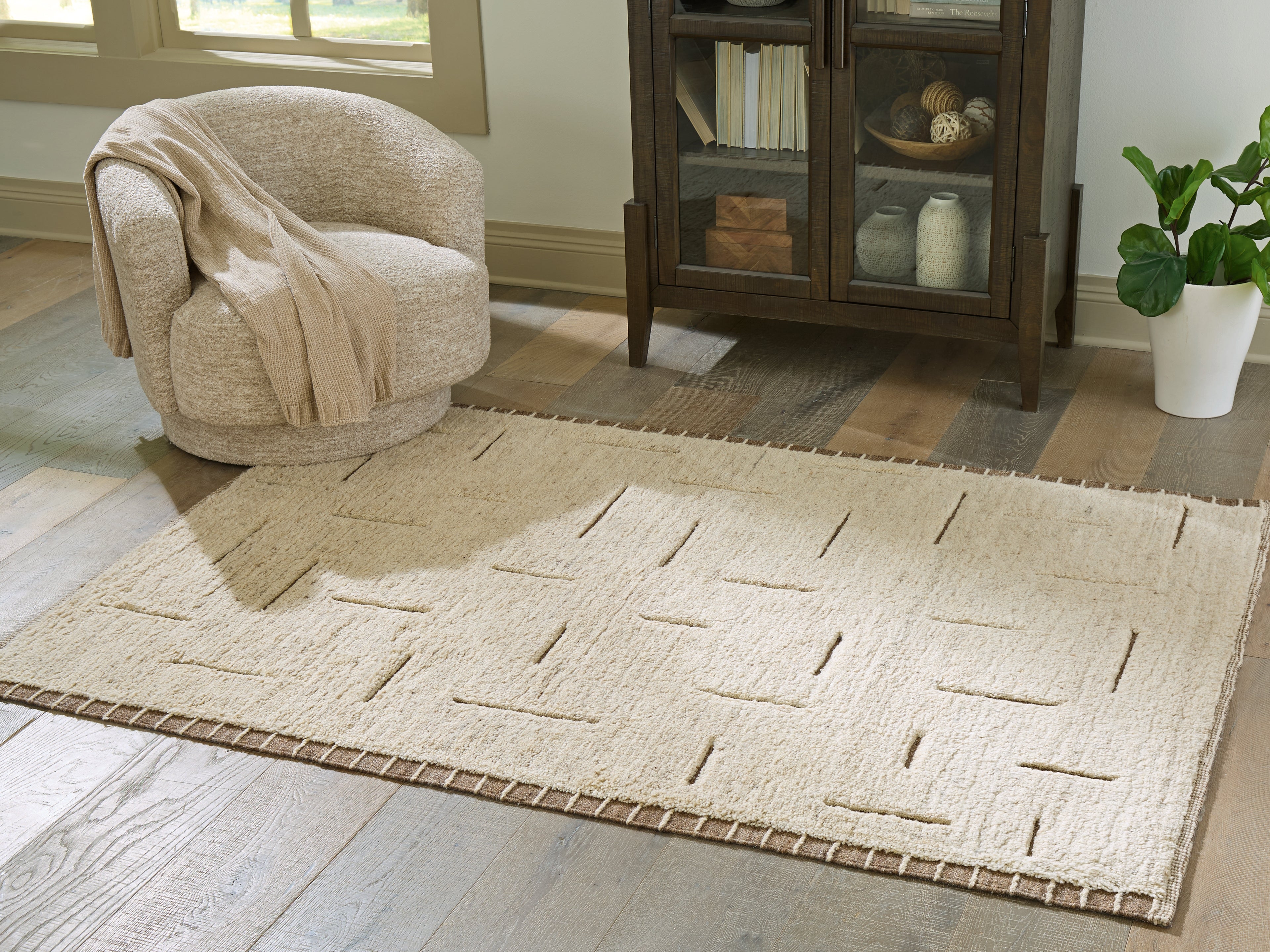 Hoover Furniture Outlet - Ashley Furniture - Clayman Medium Rug - Medium Rug - R408342