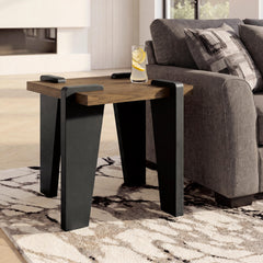 Hoover Furniture Outlet - Ashley Furniture - Weathermore End Table - Square End Table - T531-2