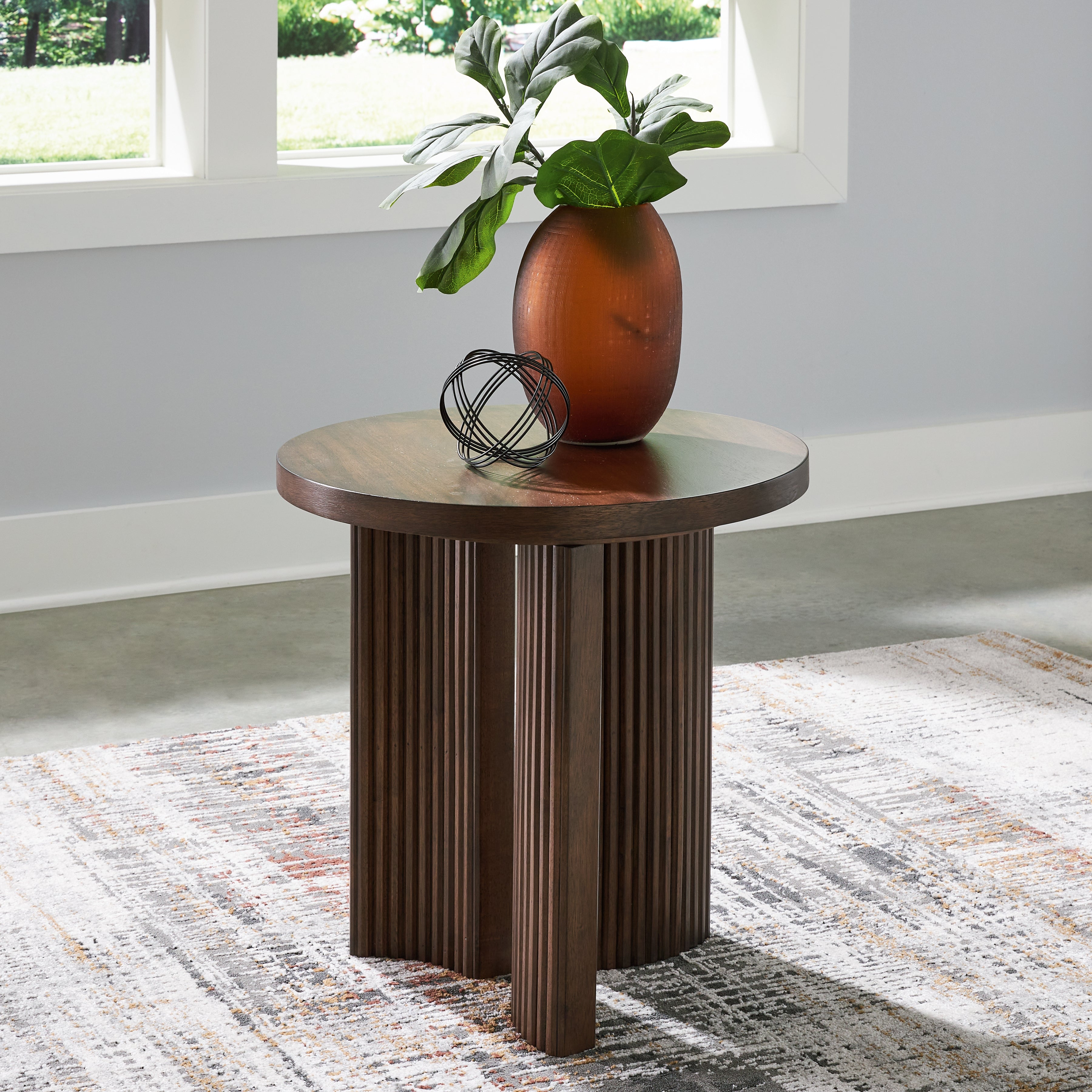 Hoover Furniture Outlet - Ashley Furniture - Korestone End Table - Round End Table - T689-6