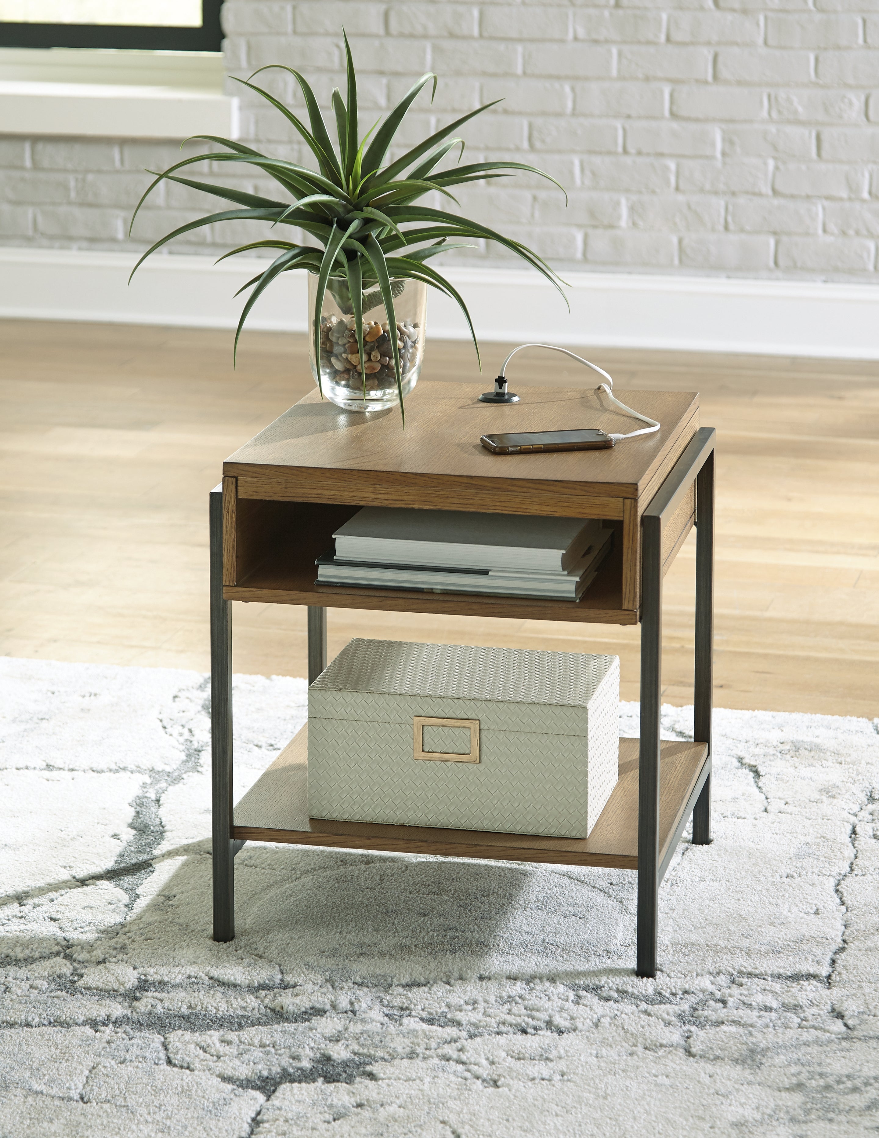 Hoover Furniture Outlet - Ashley Furniture - Fridley End Table - Rectangular End Table - T964-3