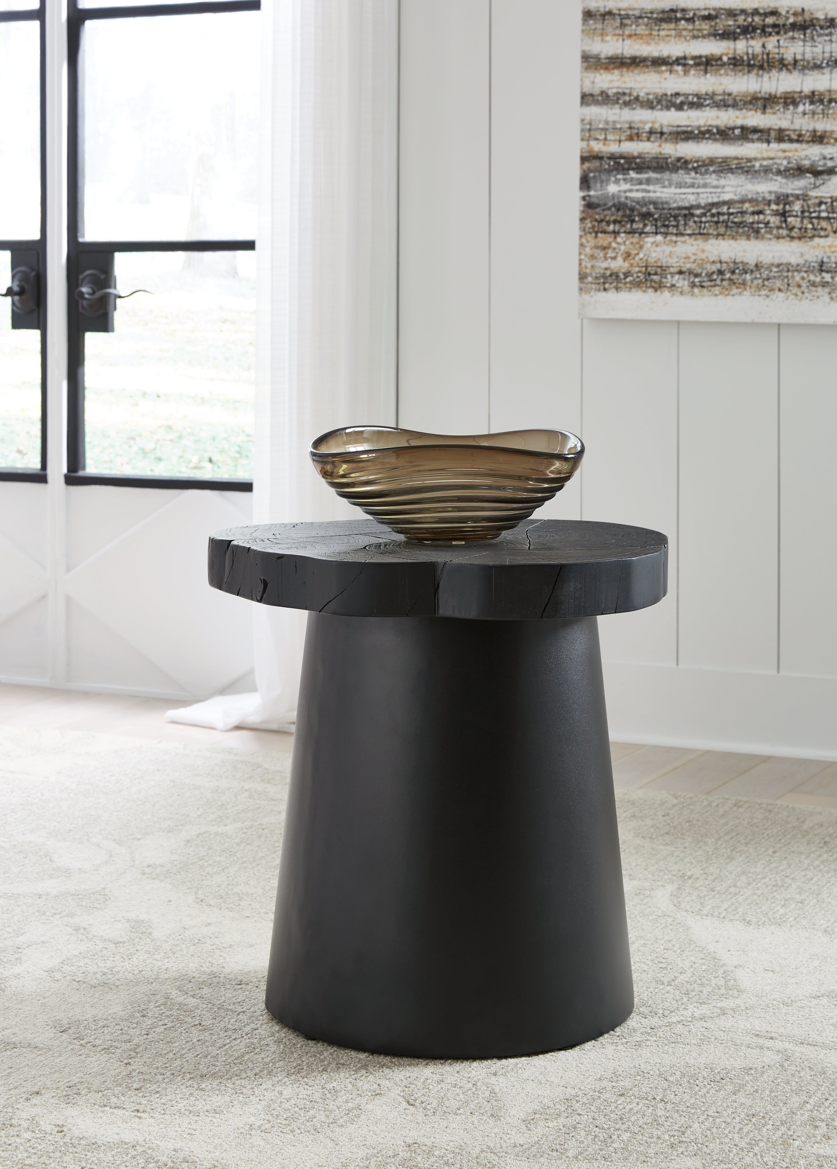 Hoover Furniture Outlet - Ashley Furniture - Wimbell End Table - Round End Table - T970-6