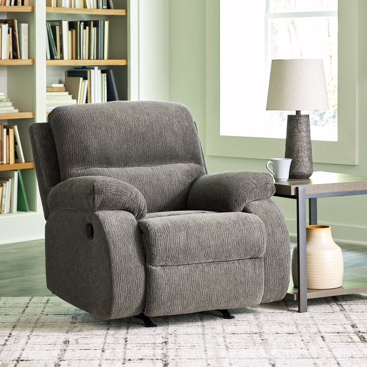Hoover Furniture Outlet - Ashley Furniture - Scranto Recliner - Rocker Recliner - 6650225