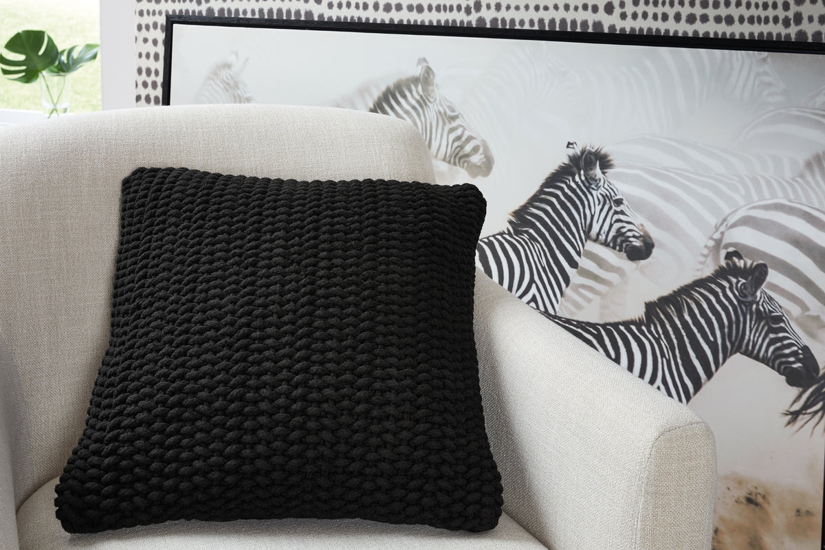 Hoover Furniture Outlet - Ashley Furniture - Renemore Pillow - Pillow / Black - A1000475P