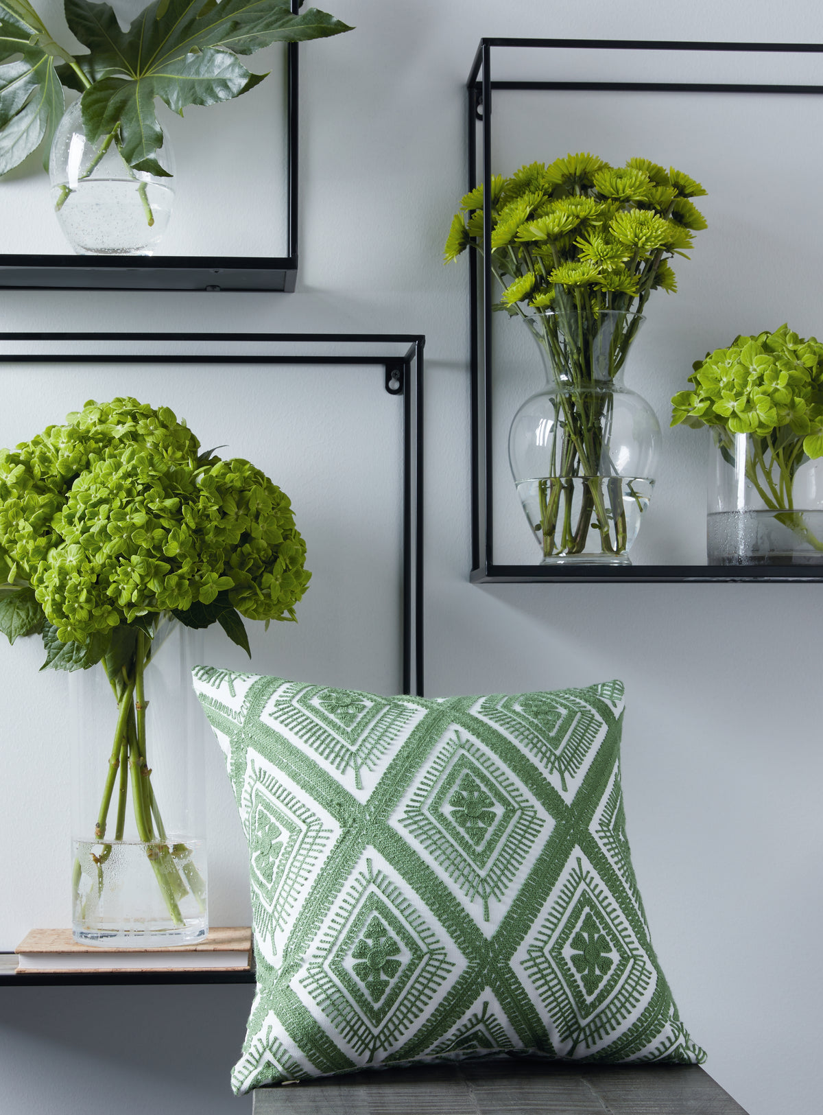 Hoover Furniture Outlet - Ashley Furniture - Bellvale Pillow (Set of 4) - Pillow (4/CS) / Green/White - A1001028