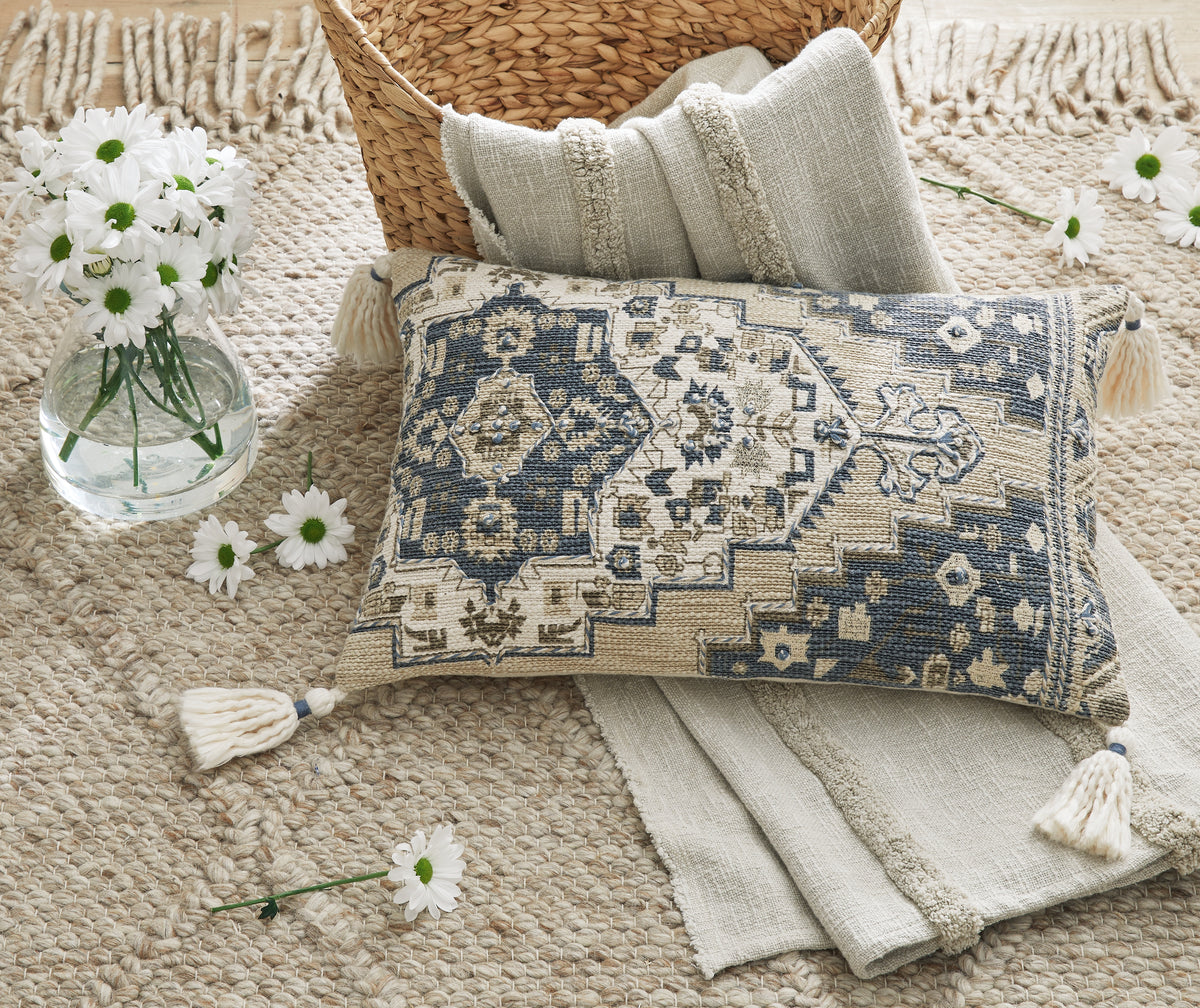 Hoover Furniture Outlet - Ashley Furniture - Winbury Pillow - Pillow - A1001035P