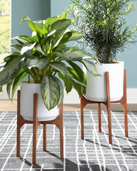 Hoover Furniture Outlet - Ashley Furniture - Dorcey Planter (Set of 2) - Planter Set (Set of 2) / White/Brown - A2000427