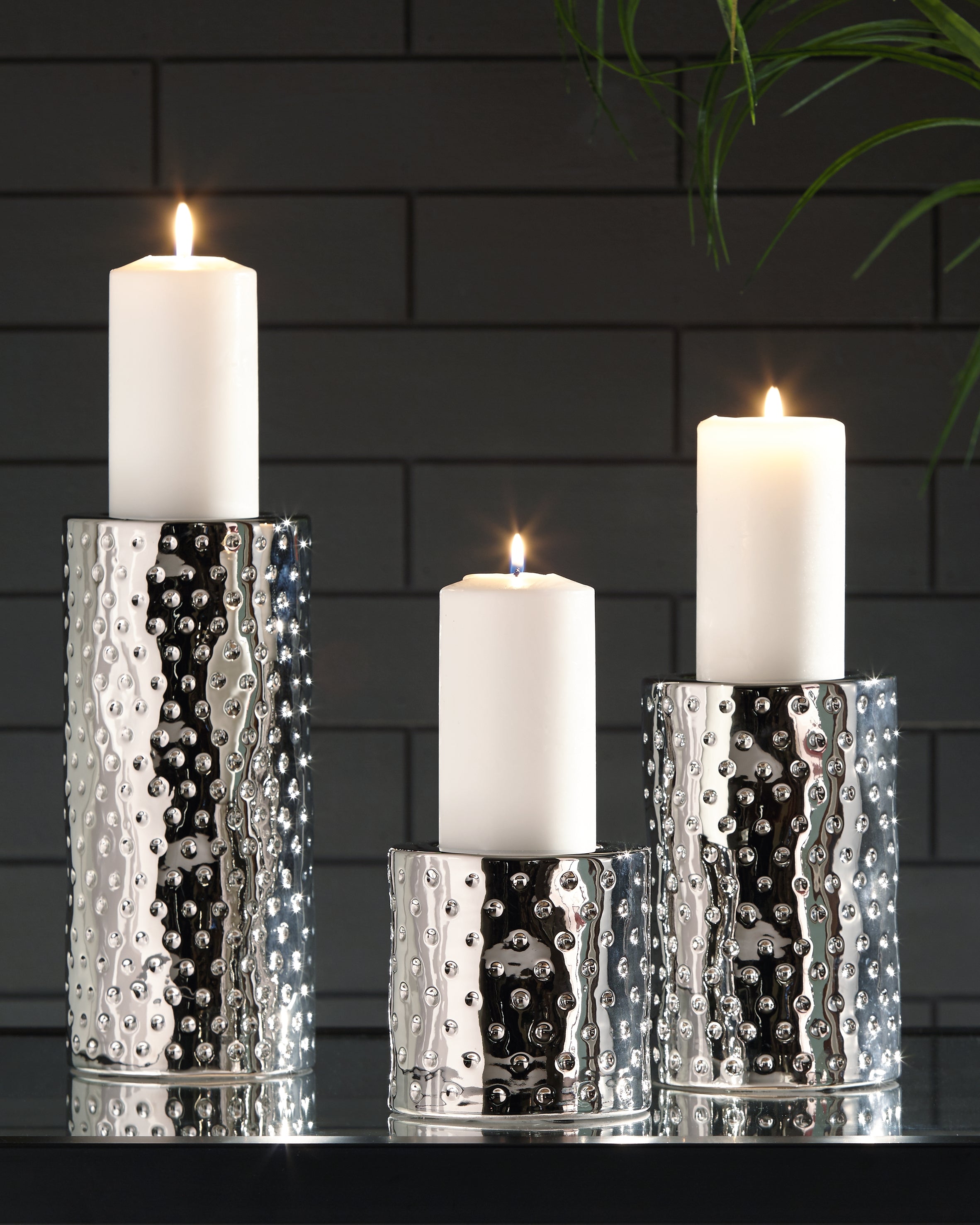 Hoover Furniture Outlet - Ashley Furniture - Marisa Candle Holder (Set of 3) - Candle Holder Set (3/CN) / Silver Finish - A2000460