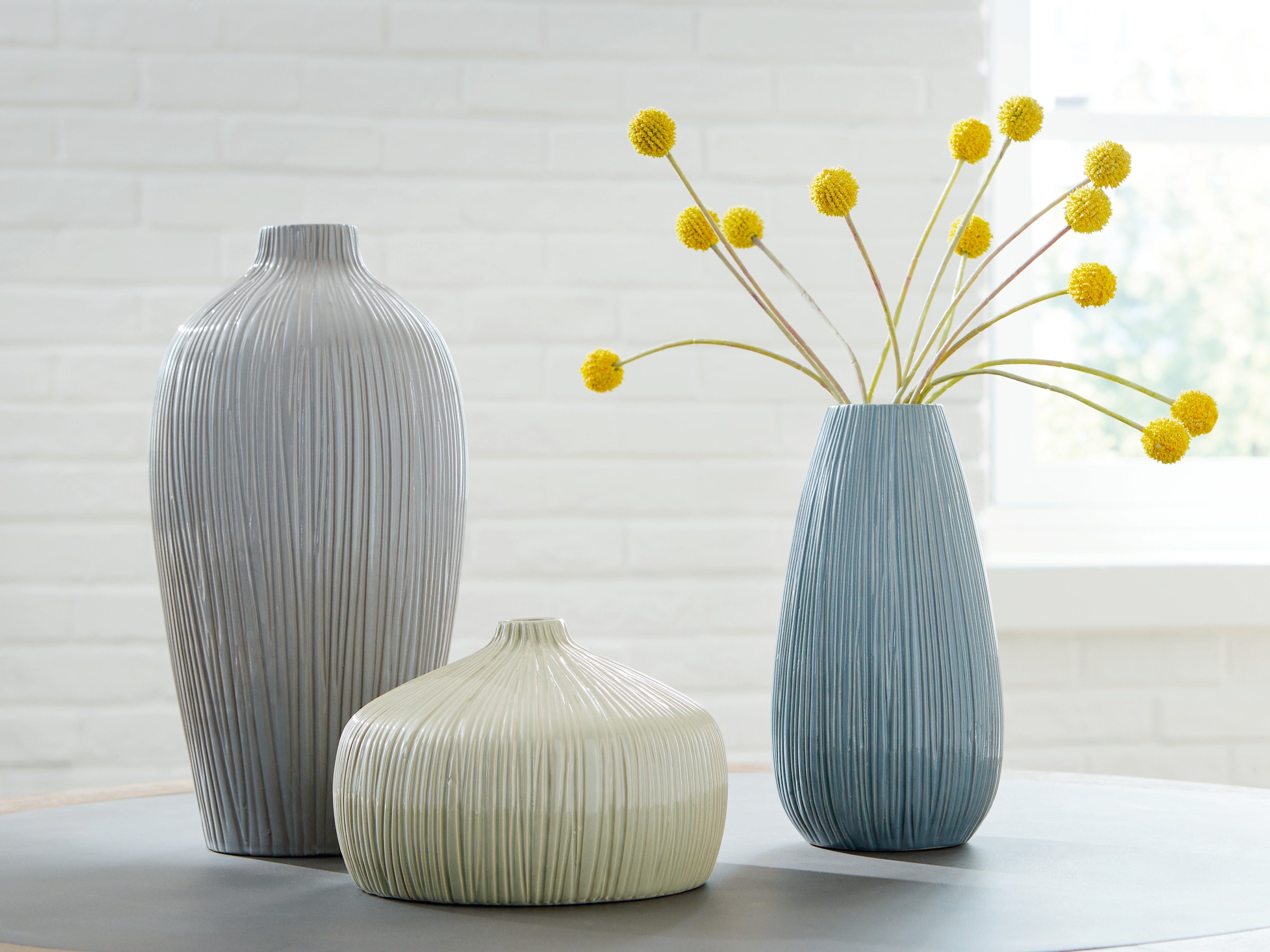 Hoover Furniture Outlet - Ashley Furniture - Eiderman Vase (Set of 3) - Vase Set (3/CN) - A2000913
