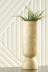 Bryons Vase