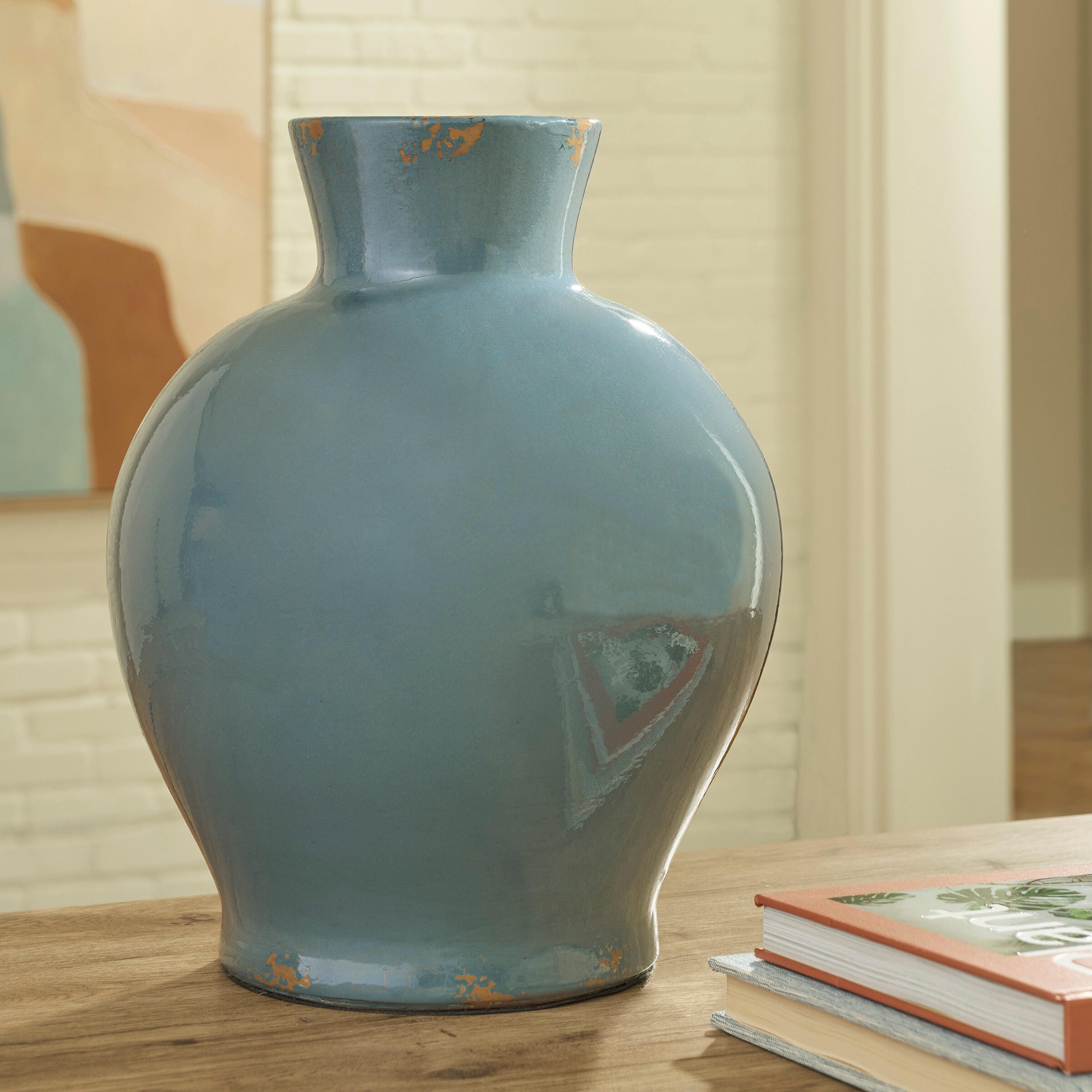 Hoover Furniture Outlet - Ashley Furniture - Giliburgh Vase - Vase - A2000959