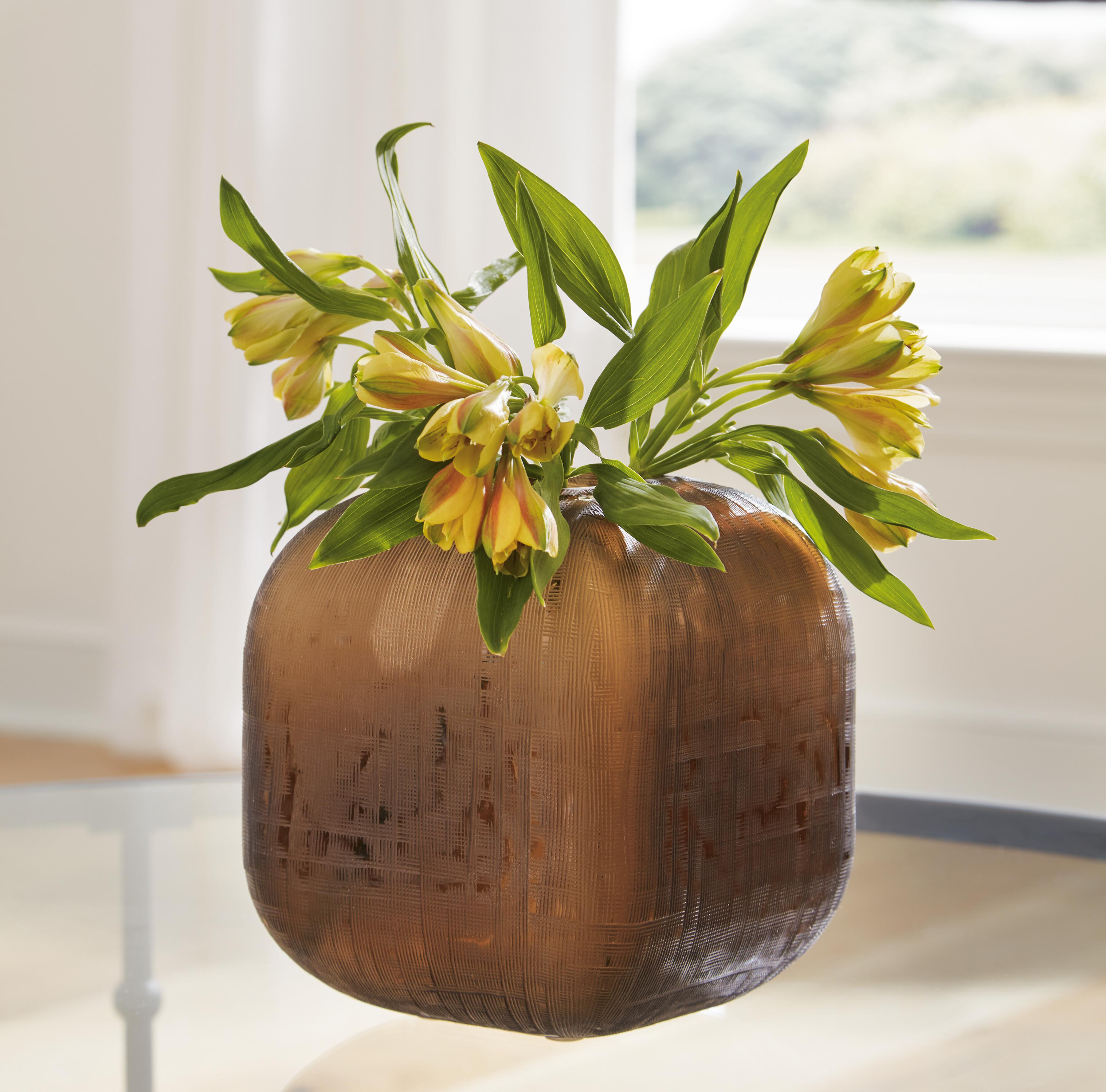 Hoover Furniture Outlet - Ashley Furniture - Capard Indoor/Outdoor Vase - I/O Vase - A2900003
