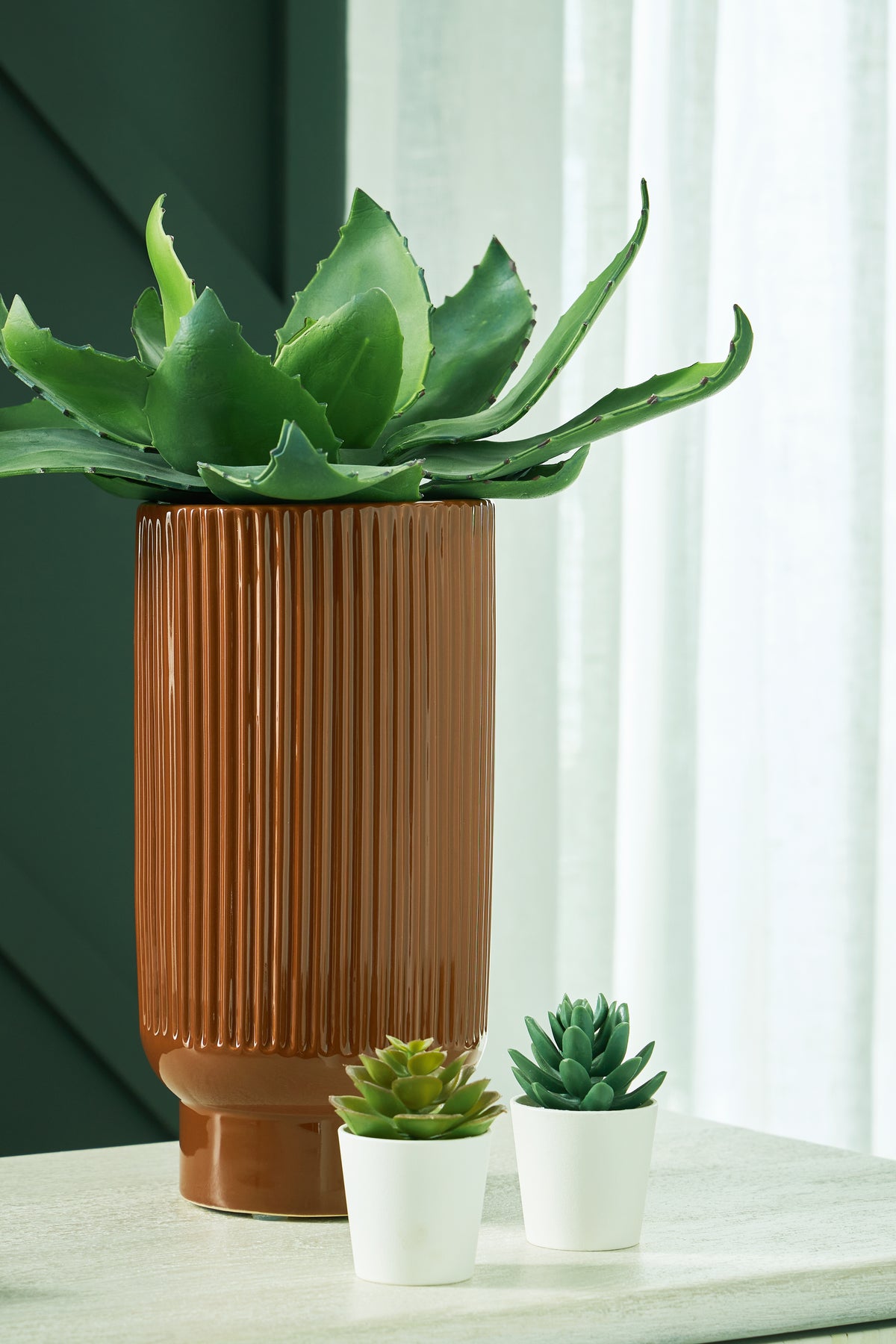 Hoover Furniture Outlet - Ashley Furniture - Avalyah Vase (Set of 2) - Vase (2/CS) / Burnt Umber - A2900022