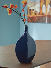 Hoover Furniture Outlet - Ashley Furniture - Abtinson Indoor/Outdoor Vase - I/O Vase - A2900032