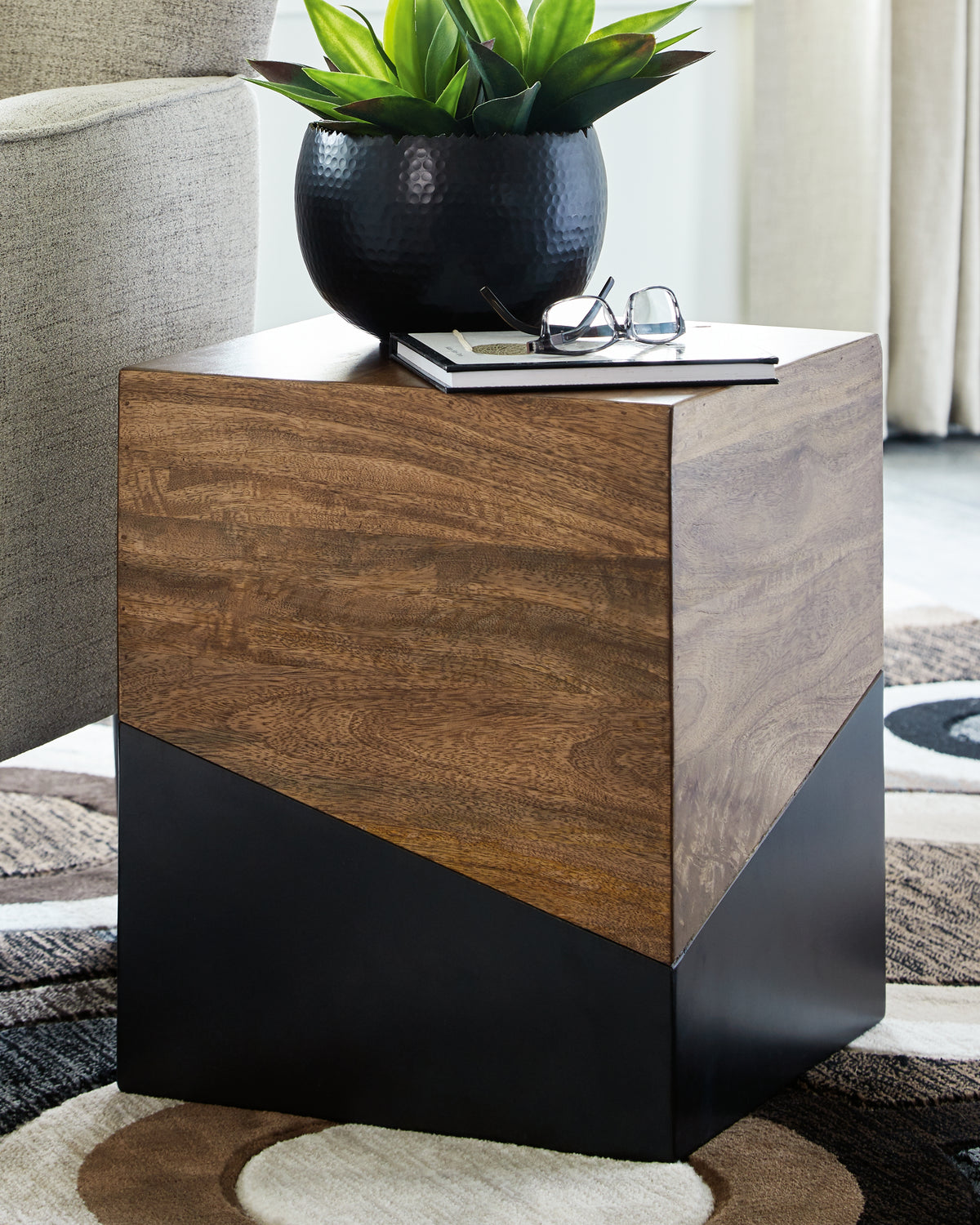 Hoover Furniture Outlet - Ashley Furniture - Trailbend Accent Table - Accent Table / Brown/Gunmetal - A4000311