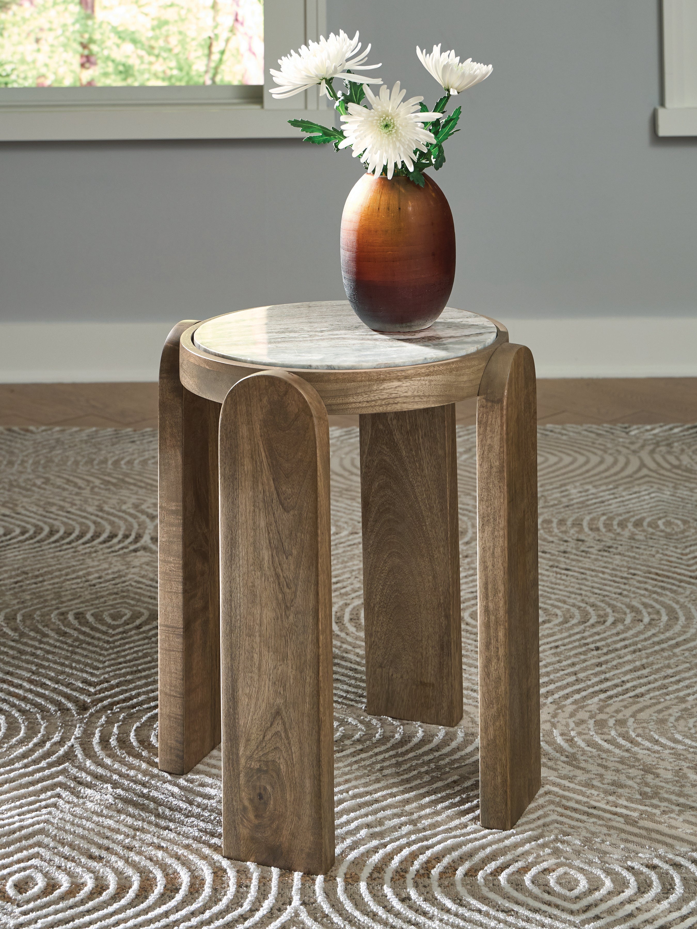 Hoover Furniture Outlet - Ashley Furniture - Gavrilley Accent Table - Accent Table - A4000722