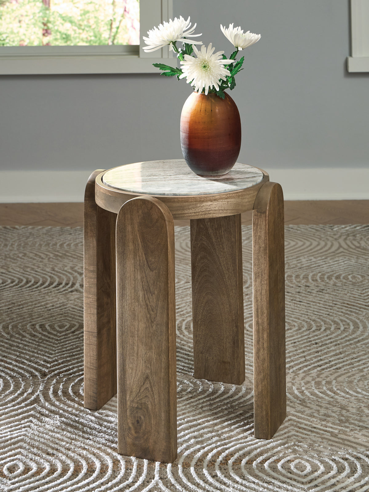 Hoover Furniture Outlet - Ashley Furniture - Gavrilley Accent Table - Accent Table - A4000722