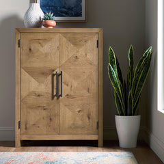 Hoover Furniture Outlet - Ashley Furniture - Clayburns Bar Cabinet - Bar Cabinet - A4000744