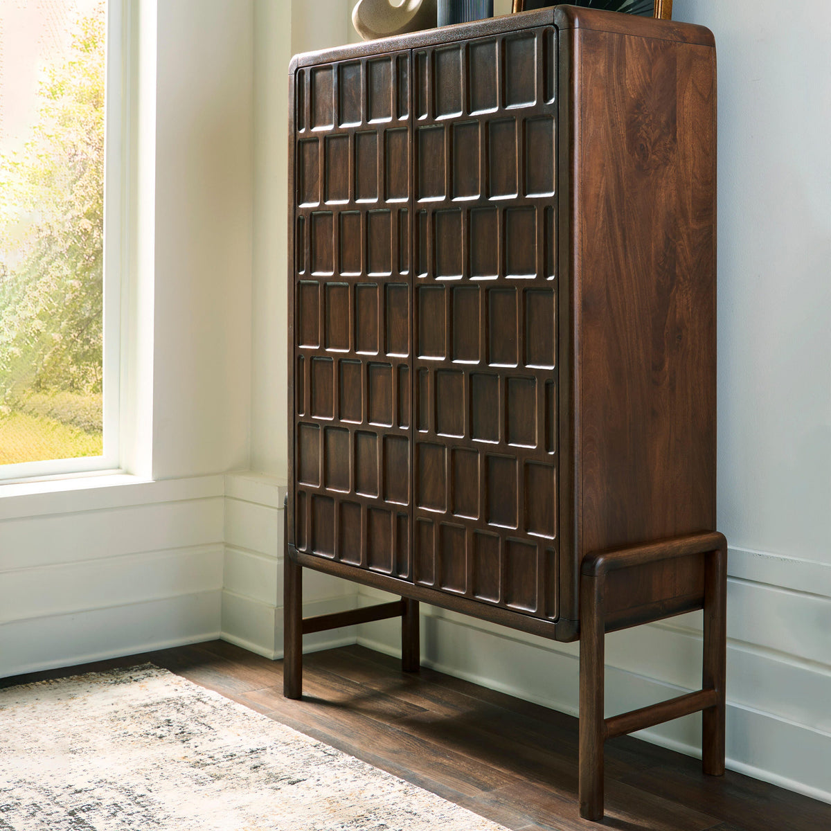 Hoover Furniture Outlet - Ashley Furniture - Dukestone Accent Cabinet - Accent Cabinet - A4000745