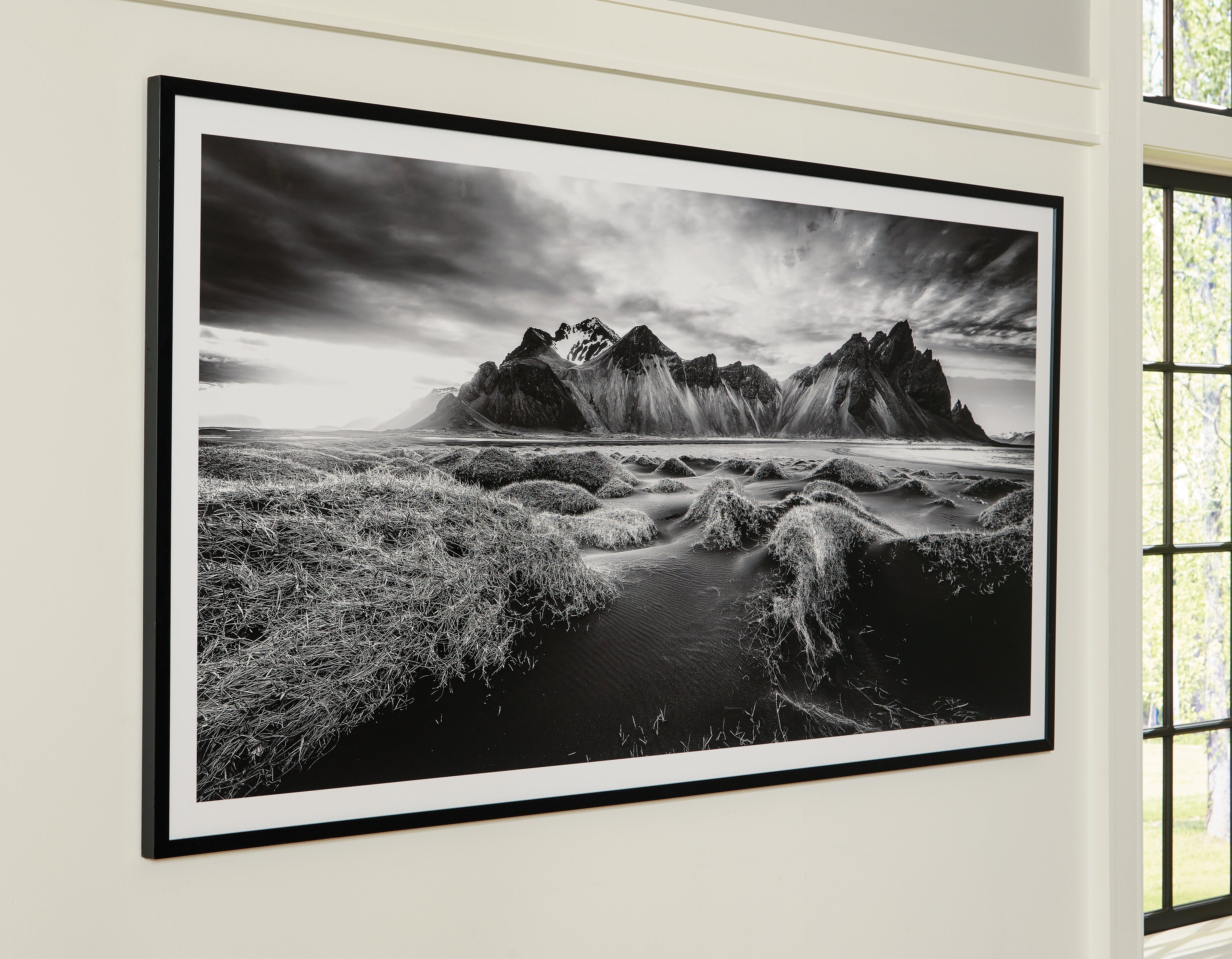 Hoover Furniture Outlet - Ashley Furniture - Delstone Wall Art - Wall Art / Black/White - A8000424