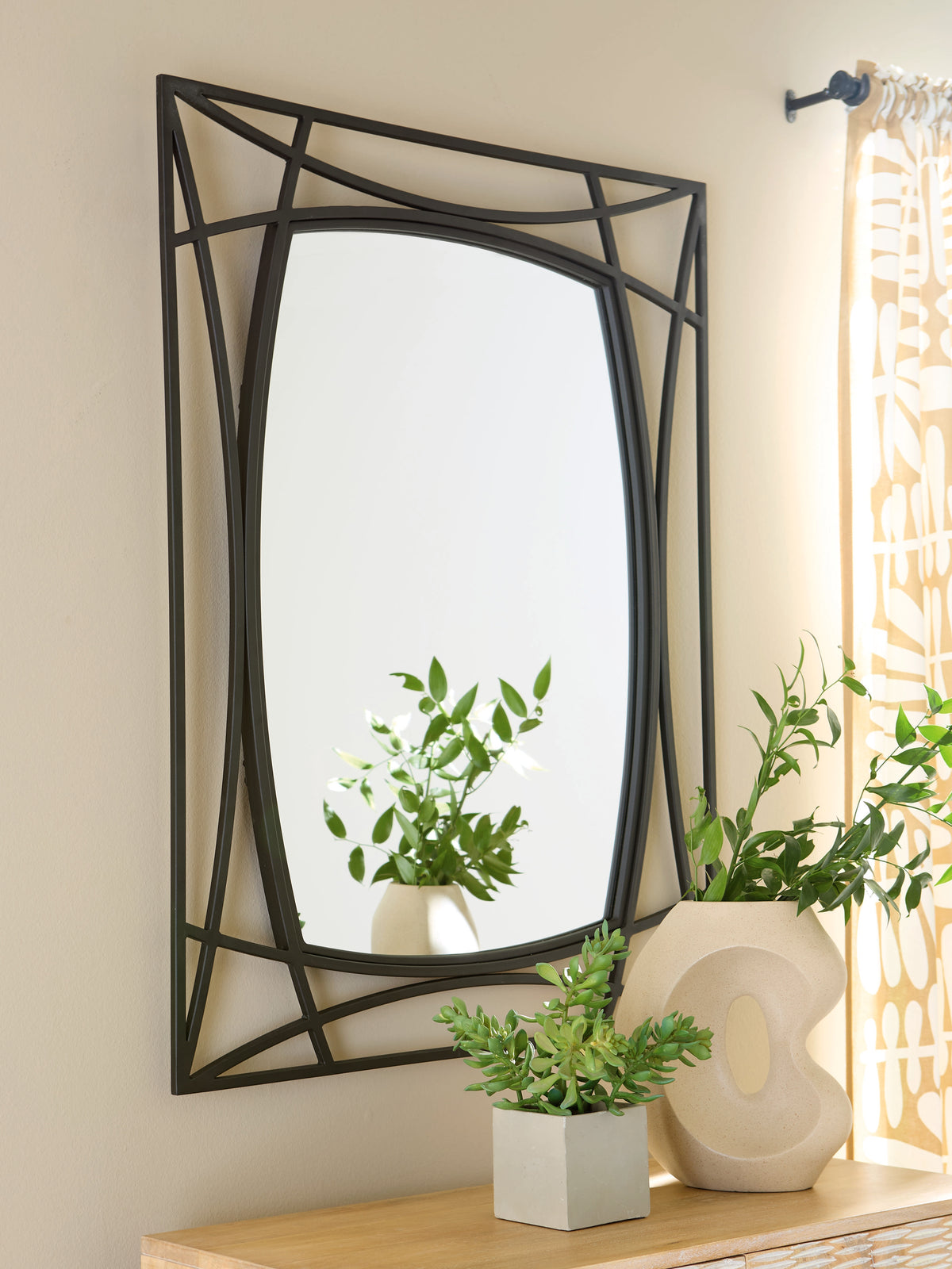 Hoover Furniture Outlet - Ashley Furniture - Freenville Accent Mirror - Accent Mirror - A8010408