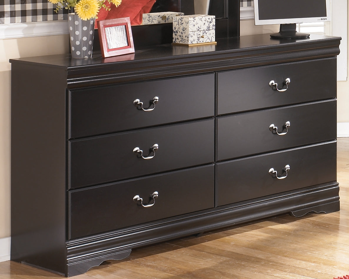 Hoover Furniture Outlet - Ashley Furniture - Huey Vineyard Dresser - Six Drawer Dresser / Black - B128-31