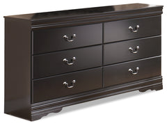 Huey Vineyard Queen Sleigh Bed, Dresser and Chest