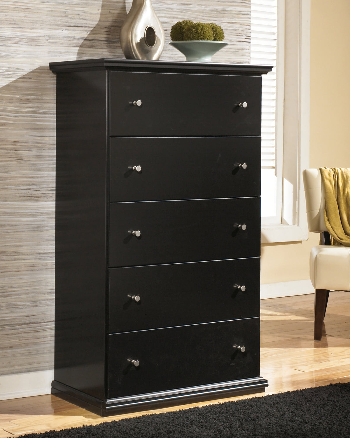 Hoover Furniture Outlet - Ashley Furniture - Maribel Chest of Drawers - Five Drawer Chest / Black - B138-46
