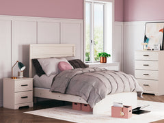 Hoover Furniture Outlet - Ashley Furniture - Stelsie Full Panel Bed - Full Panel Bed / White - B2588B4