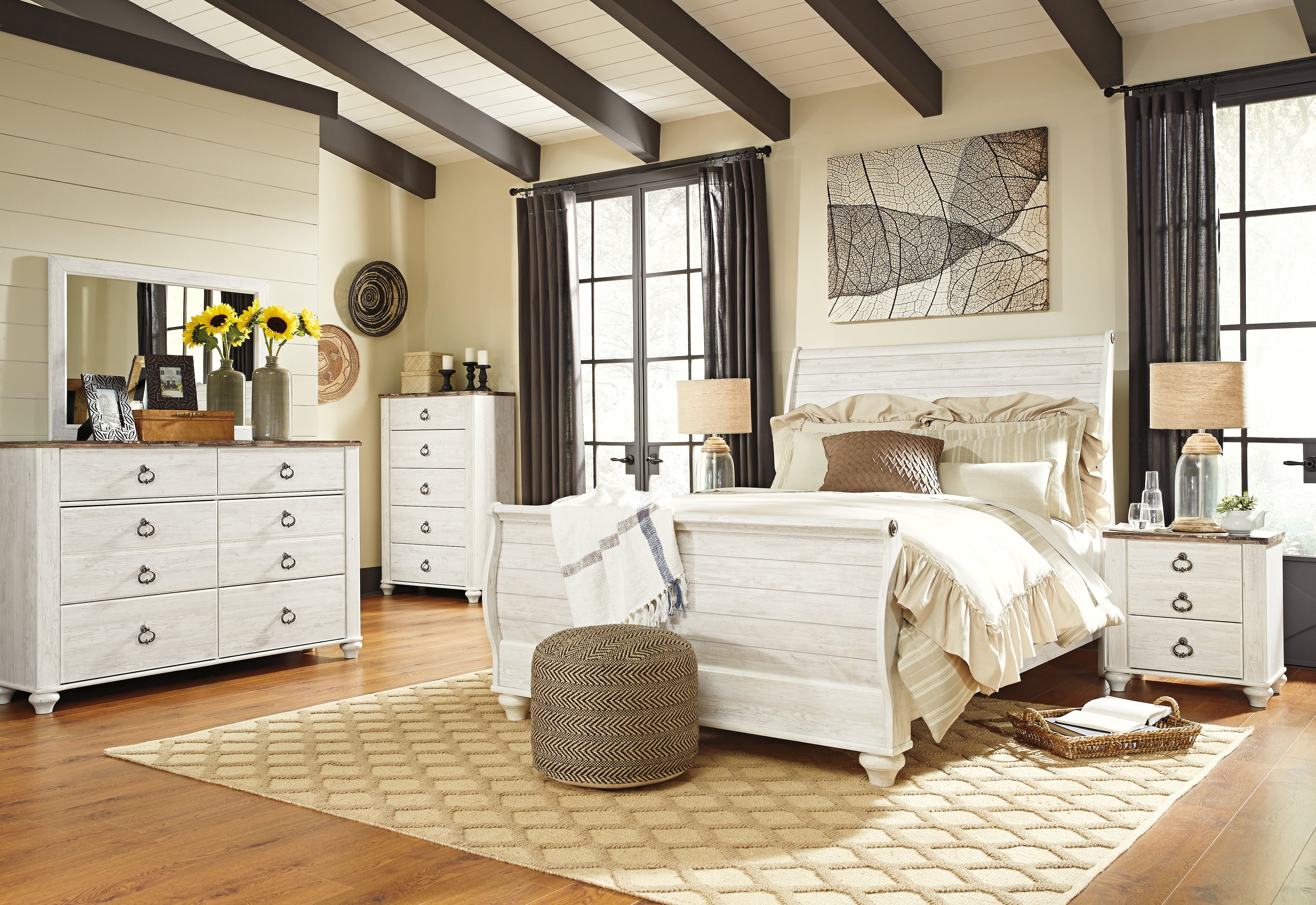 Willowton Queen Sleigh Bed