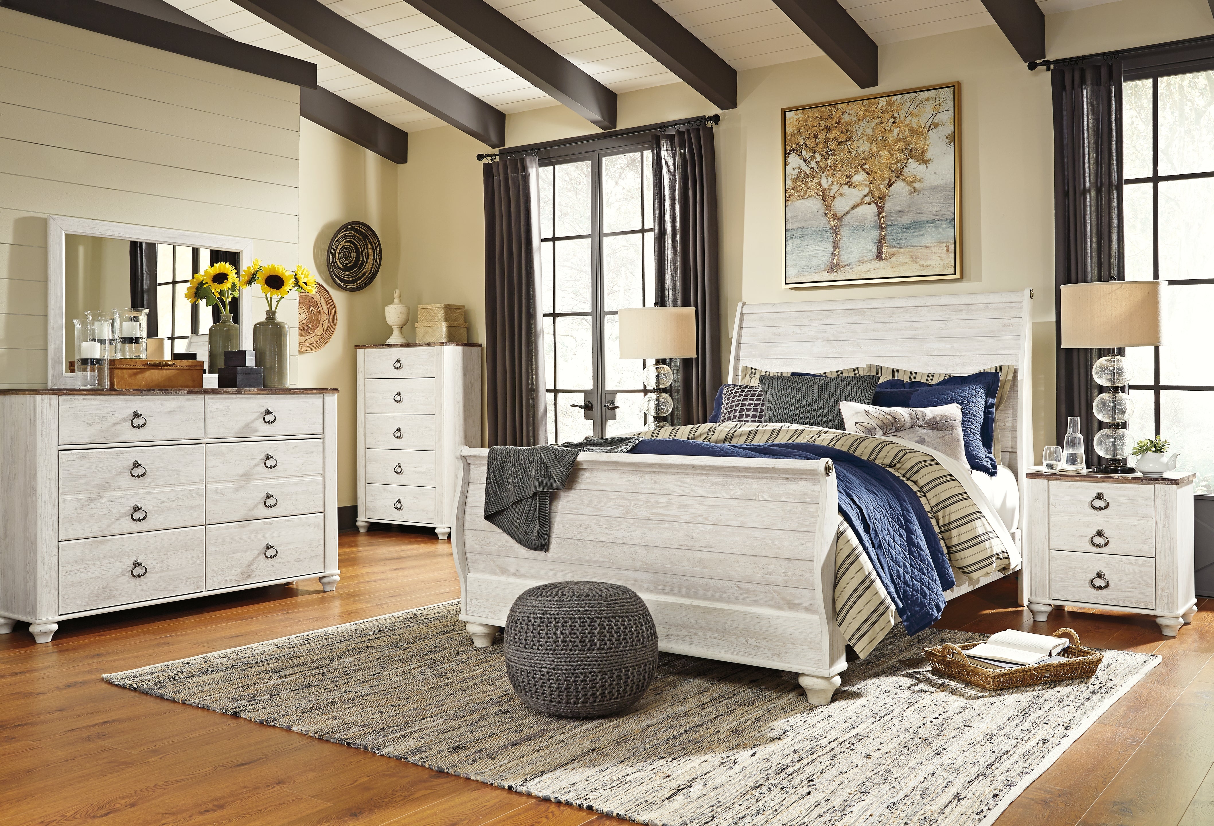 Willowton Queen Sleigh Bed