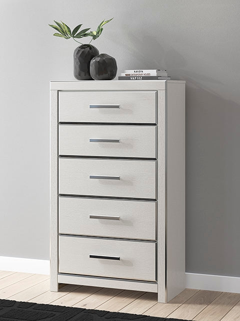 Hoover Furniture Outlet - Ashley Furniture - Zuraleus Chest of Drawers - Five Drawer Chest / White - PCB3381-46